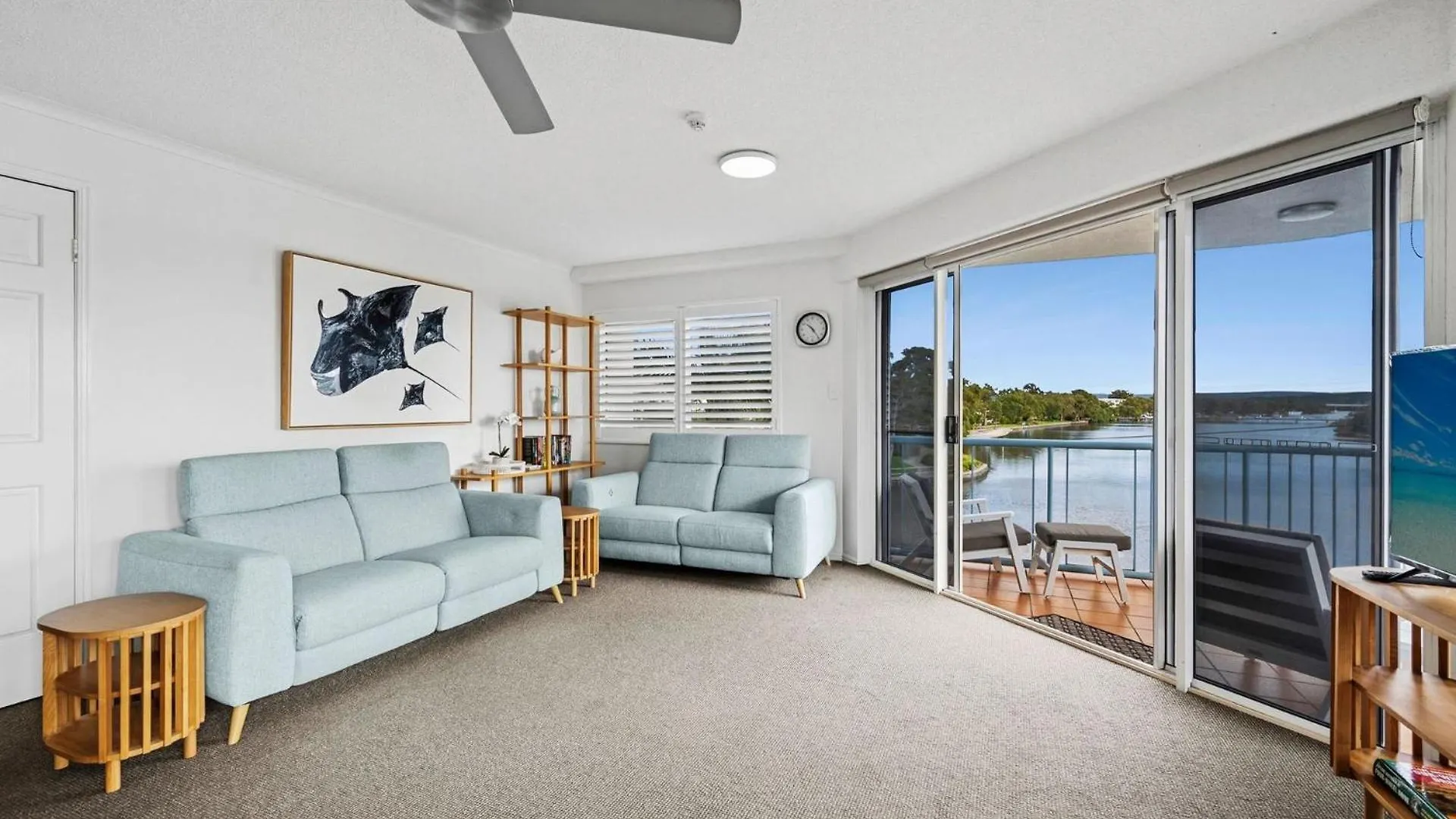 Stunning Rooftop Retreat With Private Jacuzzi Maroochydore 0*,